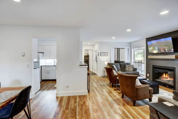 Steps from Ski Lift & Town, Community Hot Tub